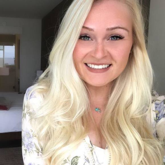 Meet your Posher, Kendelle - Picture 1 of 1